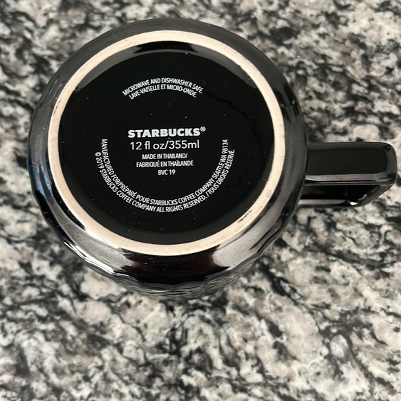 🖤 Starbucks New 2019 Holiday Shiny Black Mermaid Scales Coffee Mug 12oz. - Picture 4 of 6